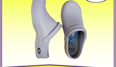 White Kitchen Crocs
